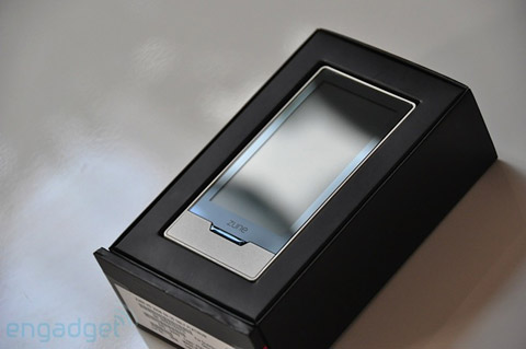 'Đập-hộp'-Zune-HD 'Đập-hộp'-Zune-HD