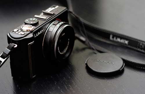 Máy-ảnh-bán-chạy-tháng-8/09