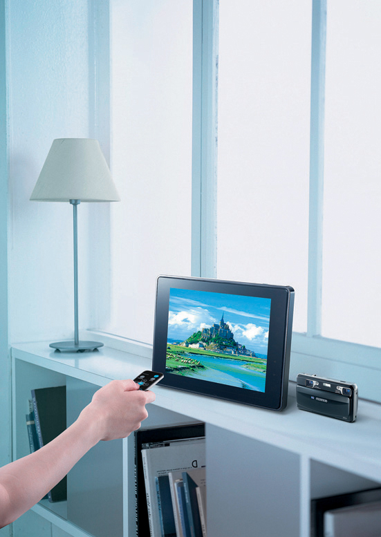 Fujifilm-giới-thiệu-máy-ảnh-point-n'-shoot-3D-đầu-tiên-tại-Mỹ Fujifilm-giới-thiệu-máy-ảnh-point-n'-shoot-3D-đầu-tiên-tại-Mỹ