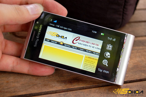 Sony-Ericsson-Satio-tại-Hà-Nội