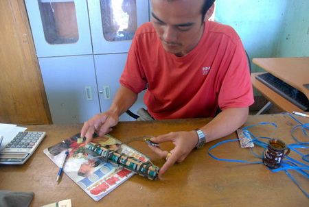 Sáng-kiến-sạc-điện-thoại...-mùa-lũ