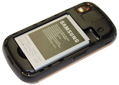 Samsung-Giorgio-Armani-B7620:-Đẳng-cấp-hàng-hiệu