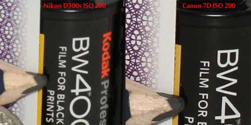 Nikon-D300s-và-Canon-7D-đọ-khử-nhiễu