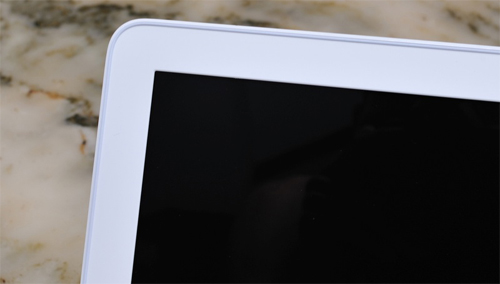 Mổ-xẻ-Apple-Macbook-nhựa-Unibody Mổ-xẻ-Apple-Macbook-nhựa-Unibody