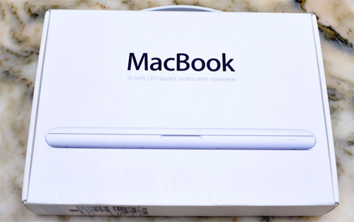 Mổ-xẻ-Apple-Macbook-nhựa-Unibody Mổ-xẻ-Apple-Macbook-nhựa-Unibody