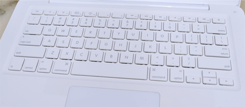 Mổ-xẻ-Apple-Macbook-nhựa-Unibody Mổ-xẻ-Apple-Macbook-nhựa-Unibody