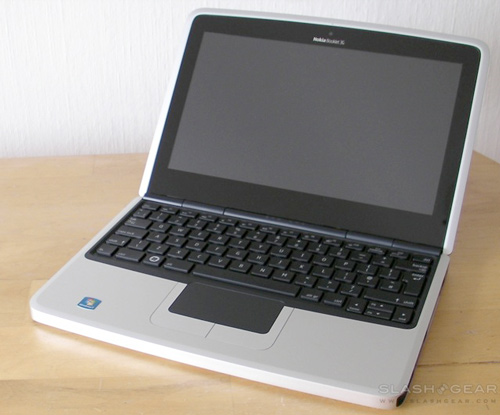 Nokia-Booklet-3G:-Khác-biệt-ở-thương-hiệu