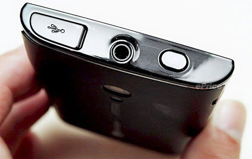 Sony-Ericsson-Xperia-X10:-Dế-Android-khủng-nhất