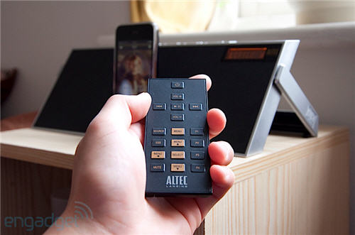 Loa-'xách-tay'-cho-iPhone