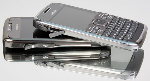 Nokia-E72:-Bản-nâng-cấp-đáng-giá