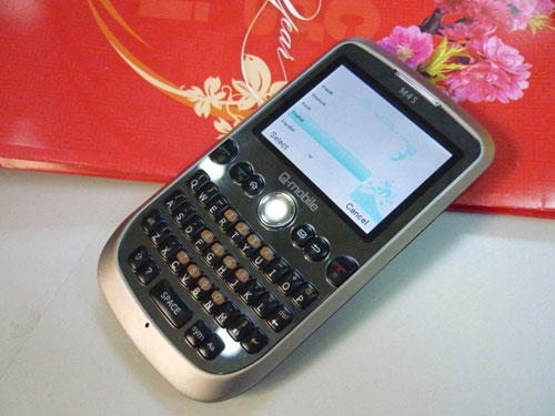 Giải-trí-với-Q-mobile-M45