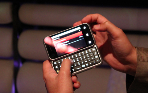 Motorola-Backflip-bàn-phím-lật