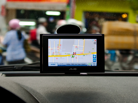 Thiết-bị-dẫn-đường-chuyên-dụng-cho-ôtô