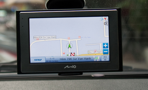 Thiết-bị-dẫn-đường-chuyên-dụng-cho-ôtô