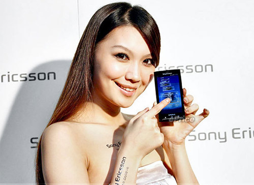 4/2010:-Sony-Ericsson-Xperia-X10-trình-làng