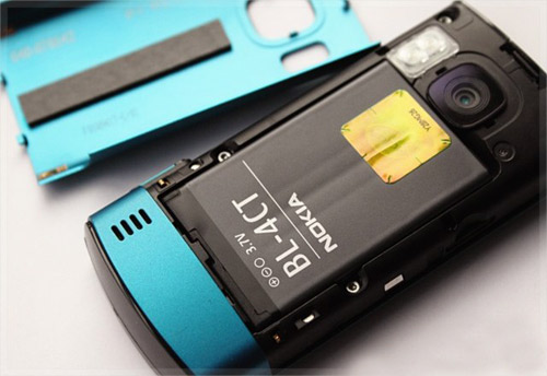 Rực-rỡ-Nokia-6700-Slide