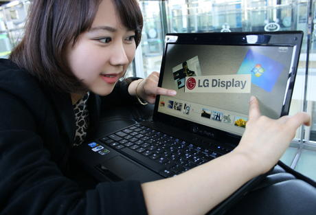 Màn-hình-laptop-LG-đạt-chứng-nhận-logo-“Windows-7-Touch”