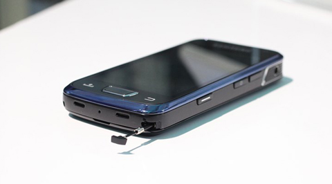 Di-động-máy-chiếu-Samsung-Beam