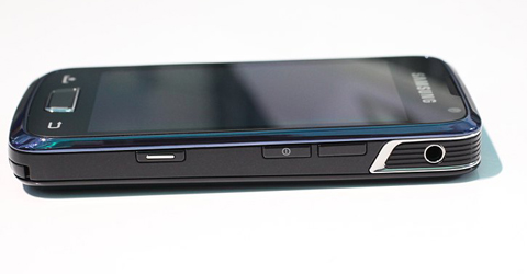 Di-động-máy-chiếu-Samsung-Beam