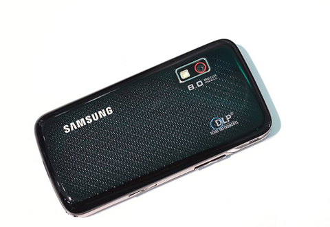 Di-động-máy-chiếu-Samsung-Beam