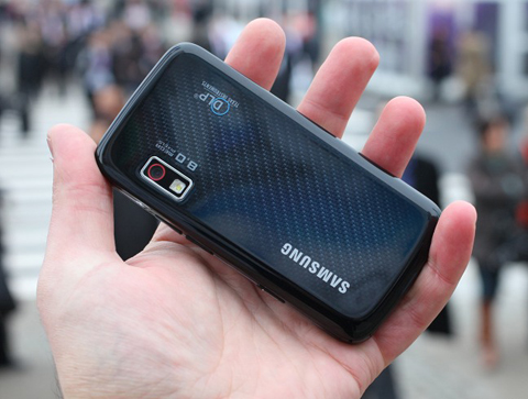 Di-động-máy-chiếu-Samsung-Beam