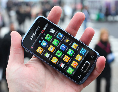 Di-động-máy-chiếu-Samsung-Beam