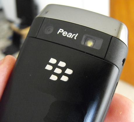 BlackBerry-Pearl-9100-lại-lộ-diện-thông-số-và-hình-ảnh