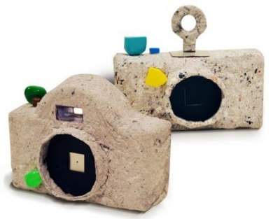 Chiếc-máy-ảnh-tự-chế-bằng-bìa-các-tông Chiếc-máy-ảnh-tự-chế-bằng-bìa-các-tông