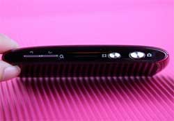 SONY-ERICSSON-VIVAZ™:-Đẹp-từng-centimet.