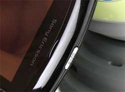 SONY-ERICSSON-VIVAZ™:-Đẹp-từng-centimet.