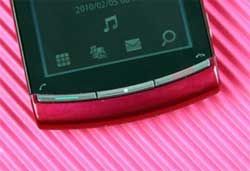 SONY-ERICSSON-VIVAZ™:-Đẹp-từng-centimet.