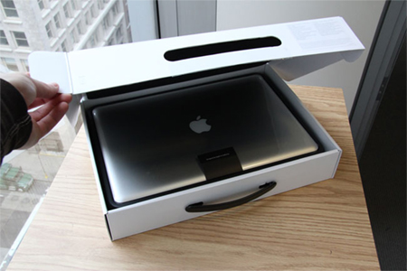 Đập-hộp-Macbook-Pro-chạy-chip-Intel-Core-i5