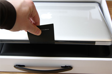 Đập-hộp-Macbook-Pro-chạy-chip-Intel-Core-i5