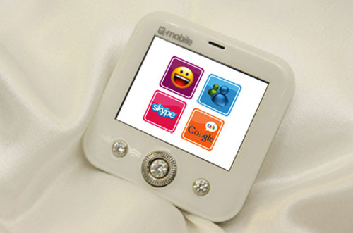 Điện-thoại-Q-mobile-được-đính-pha-lê-Swarovski