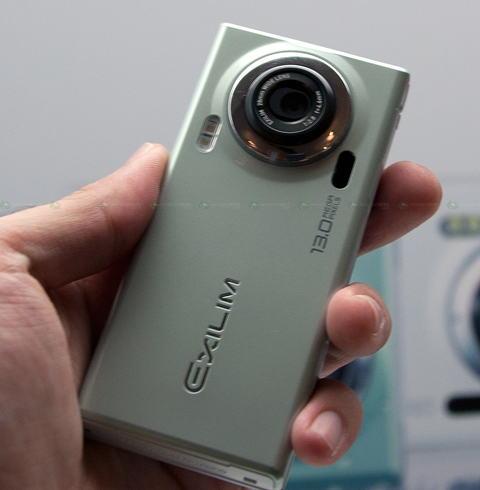 Điện-thoại-chụp-hình-13-Megapixel