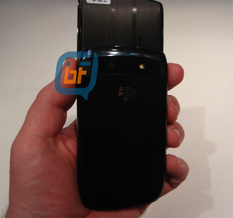 BlackBerry-9800-màn-hình-cảm-ứng-và-bàn-phím-trượt BlackBerry-9800-màn-hình-cảm-ứng-và-bàn-phím-trượt