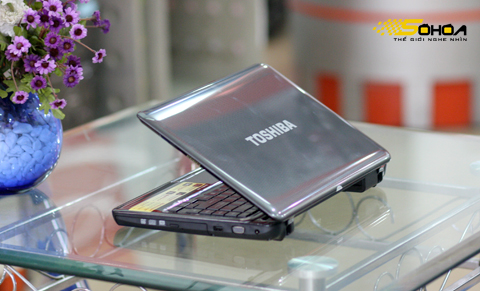 Laptop-Toshiba-dòng-L-bắt-đầu-bán
