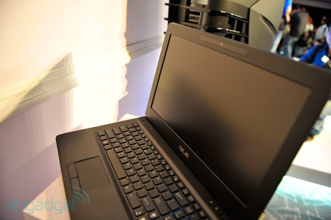Laptop-chơi-game-'khủng'-của-Asus-tại-Computex-2010