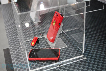 Ngắm “chú dế” đặc biệt Acer Liquid e Ferrari Special Edition