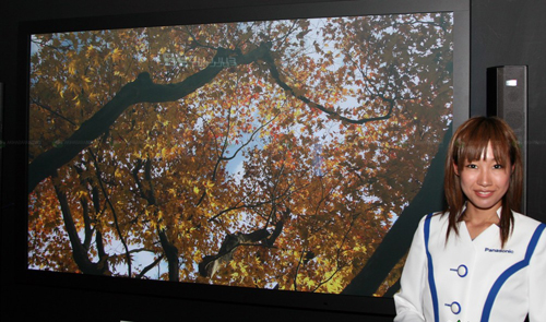 Sắp tới, Panasonic sẽ phát hành những mẫu HDTV 3D Plasma có kích thước 85, 103 và cả 152 inch ra thị trường. Ảnh: Akihabaranews.
