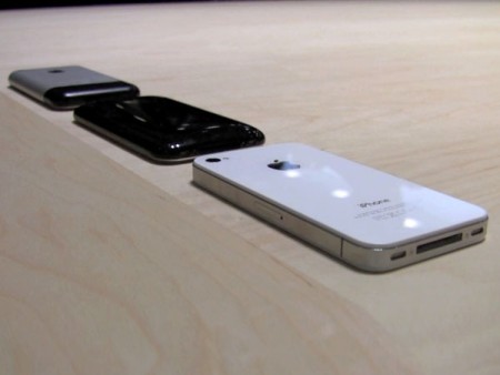 iPhone 4 đọ dáng với iPhone 2G và 3GS iPhone 4 đọ dáng với iPhone 2G và 3GS