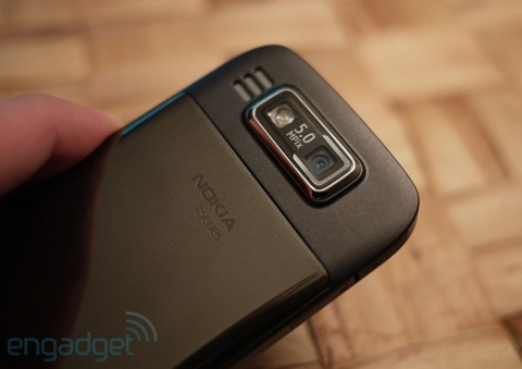 'Đập hộp' Nokia E73 Mode