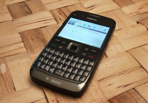 'Đập hộp' Nokia E73 Mode