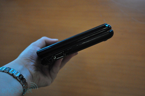 Máy tính xách tay hai màn hình 7 inch Máy tính xách tay hai màn hình 7 inch