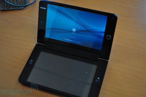 Máy tính xách tay hai màn hình 7 inch Máy tính xách tay hai màn hình 7 inch