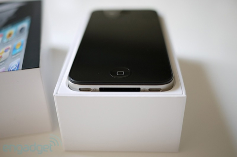 'Đập hộp' dế hot 2010 iPhone 4 'Đập hộp' dế hot 2010 iPhone 4
