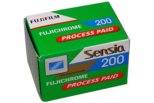 Fujifilm Sensia sẽ không còn được sản xuất nữa. Ảnh: