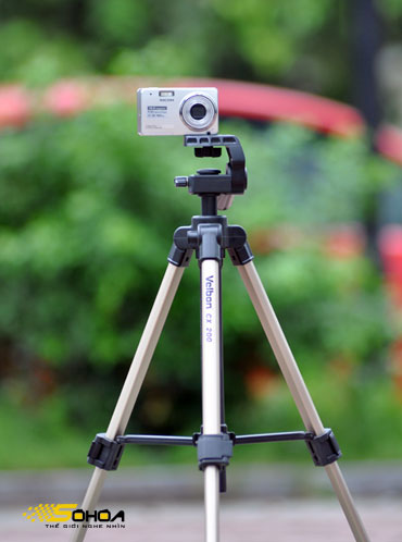 Máy được thiết kế đơn giản với các nút điều khiển khá trực quan. Ảnh: Tuấn Hưng.