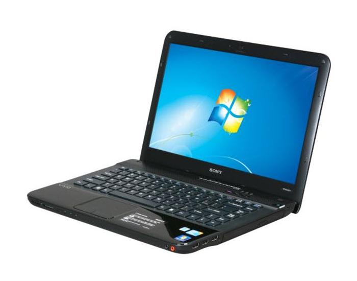 EA21FX sở hữu m&agrave;n h&igrave;nh 14 inch