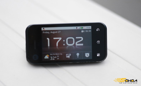 Đánh giá điện thoại lạ Motorola BlackFlip